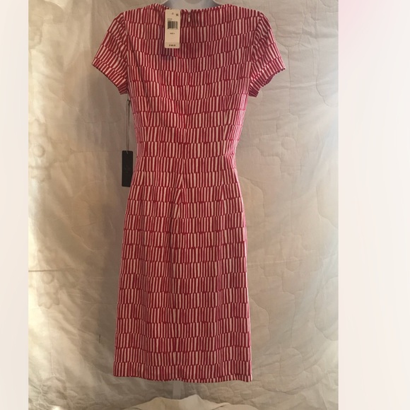 Not your daughters NWT Red geo print FAUX WRAP SHORT SLEEVE DRESS - Picture 3 of 3